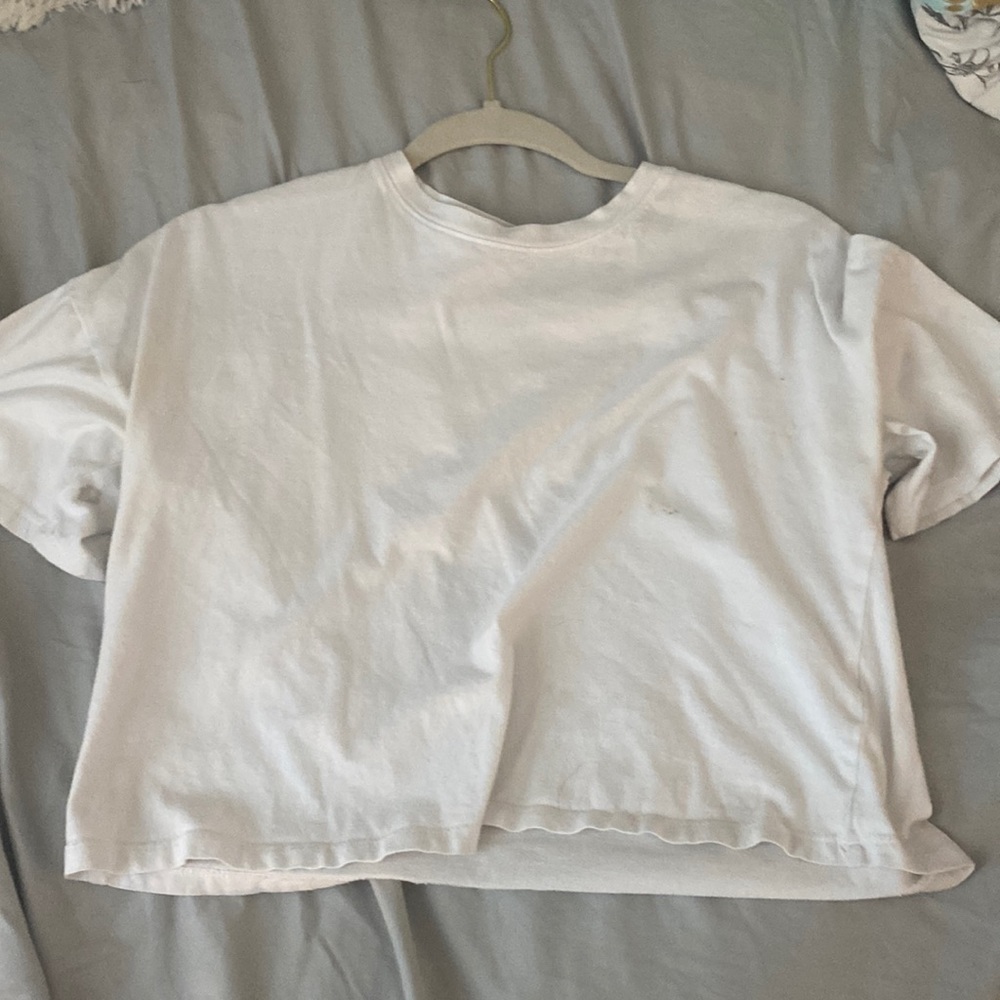 Cropped tee